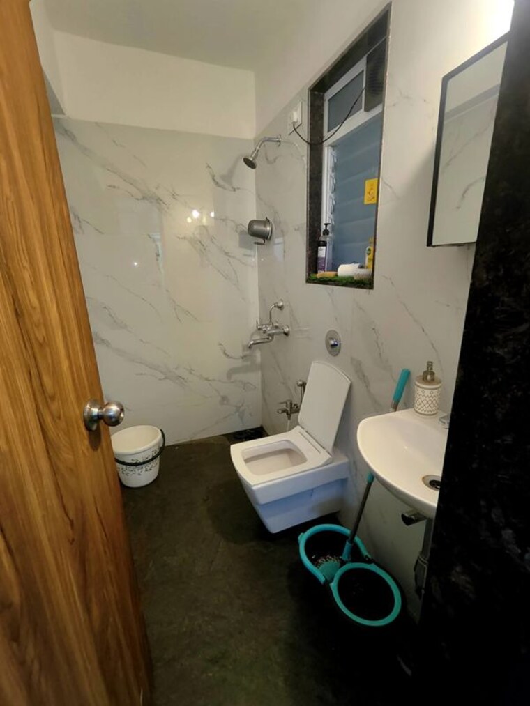 Bathroom, dgs-sheetal-usha 1 Bedroom 400 Sq.Ft. Apartment In Malad West Mumbai 10508431