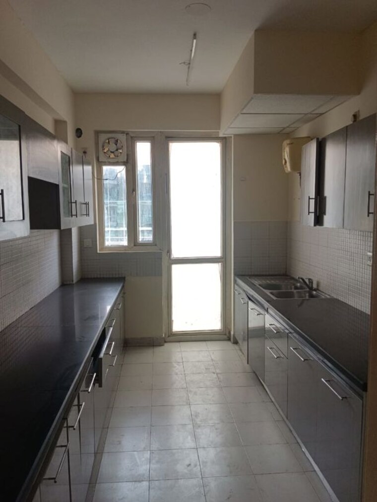 Kitchen, bptp-park-street 3 Bedroom 1814 Sq.Ft. Apartment In Sector 37d Gurgaon 10508415