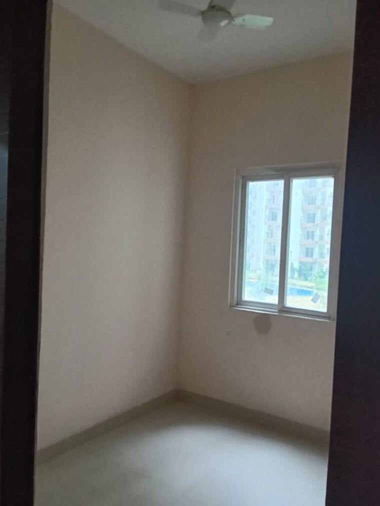 Room, amrapali dream valley 2.5 Bedroom 920 Sq.Ft. Apartment In Amrapali Dream Valley Greater Noida 10508452