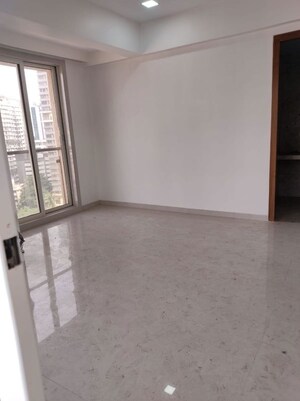 Room in 3 BHK Apartment at Prabhadevi CHS, Prabhadevi – for Sale