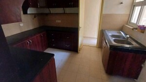 Furnished Amenities in 3 BHK Apartment at BPTP Park Grandeura, Sector 82 – for Rent