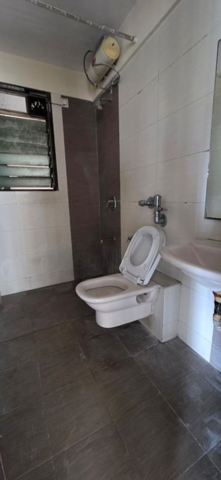 Bathroom, neelkanth-greens 2.5 Bedroom 900 Sq.Ft. Apartment In Manpada Thane 10508545