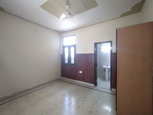 Room in 2 BHK Builder Floor at Sector 35 – for Rent