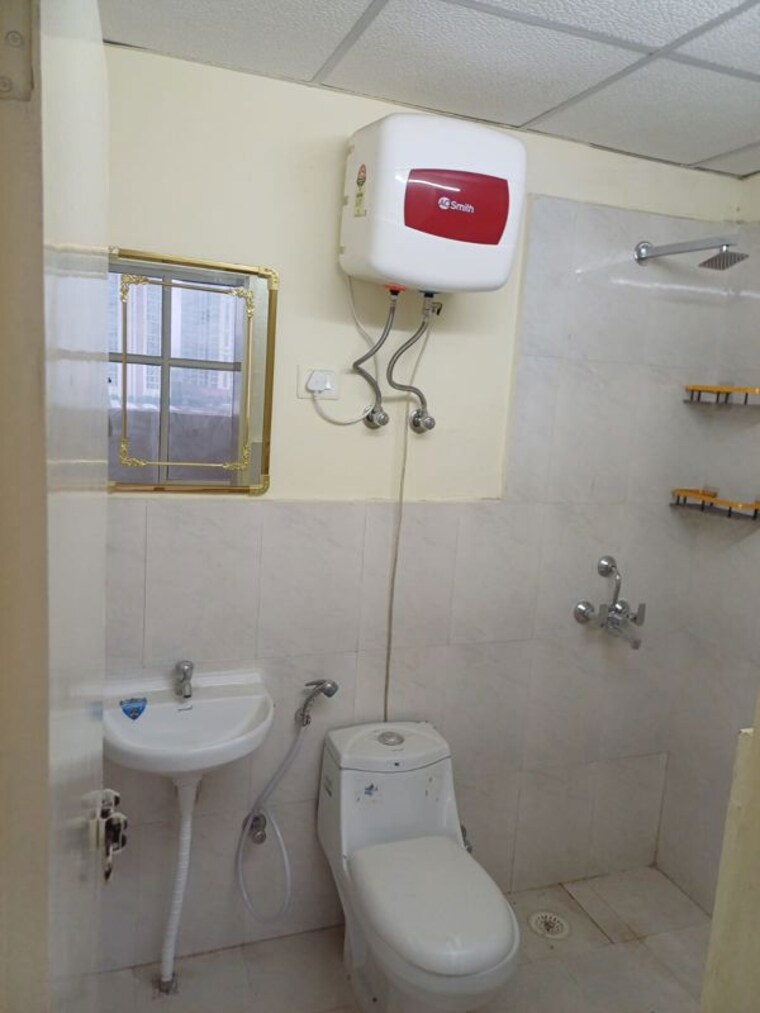 Bathroom, pyramid-midtown 2 Bedroom 578 Sq.Ft. Apartment In Sector 59 Gurgaon 10508571