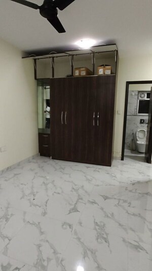 Room in 2 BHK Apartment at Omkar Ananta, Goregaon East – for Rent