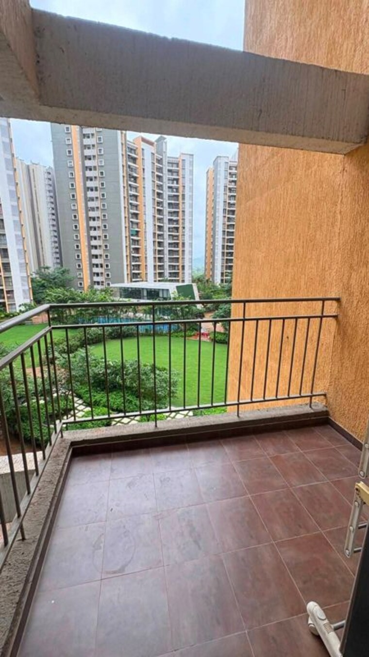 Balcony, shapoorji-pallonji-joyville-hinjewadi 2 Bedroom 881 Sq.Ft. Apartment In Hinjewadi Pune 10508652