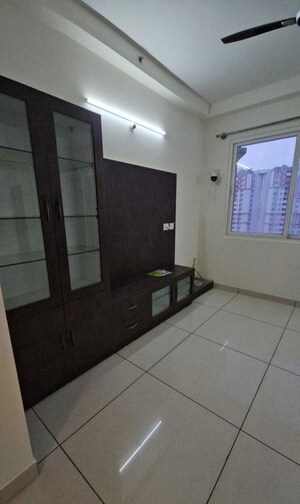 Room in 2 BHK Apartment at Prestige Lakeside Habitat, Varthur – for Sale
