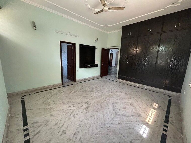 Room, alphacorp-gurgaon-one-22 4 Bedroom 2100 Sq.Ft. Builder Floor In Sector 22 Gurgaon 10508656
