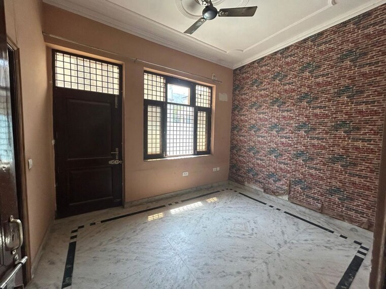 Room, alphacorp-gurgaon-one-22 4 Bedroom 2100 Sq.Ft. Builder Floor In Sector 22 Gurgaon 10508656