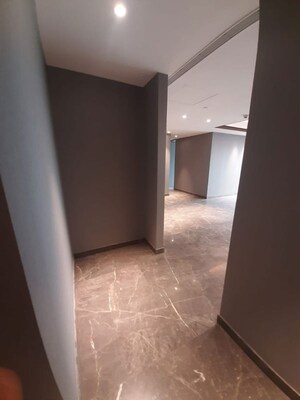 Room in 4 BHK Apartment at Lodha Trump Tower, Worli – for Rent