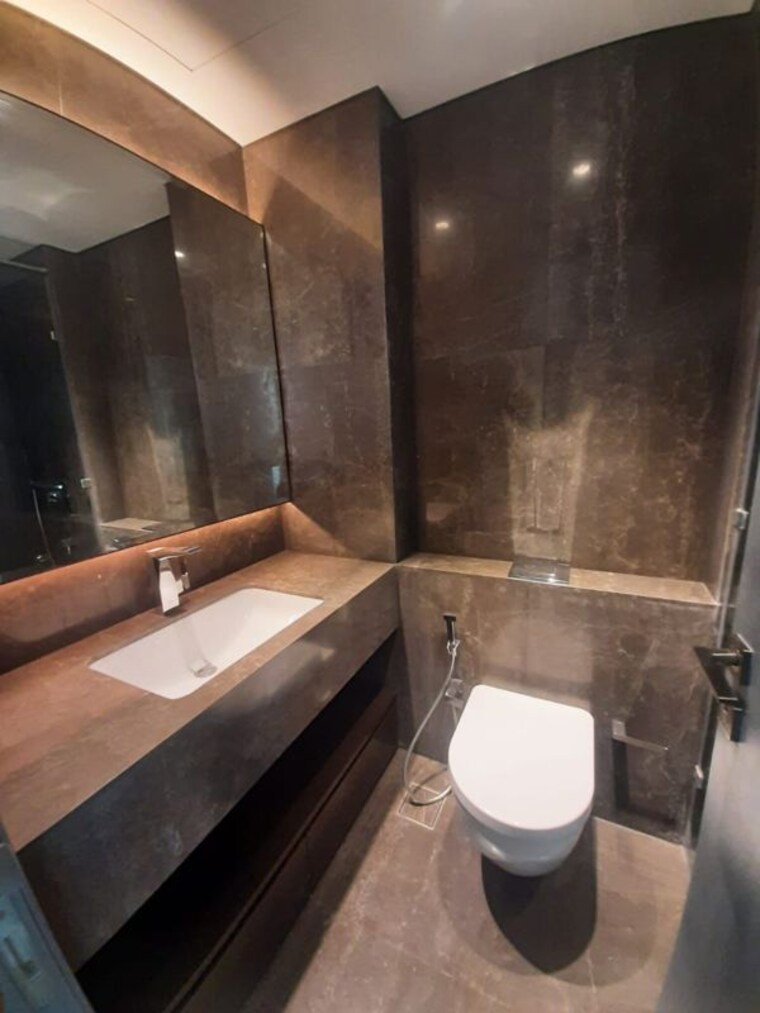 Bathroom, lodha-trump-tower 4 Bedroom 2100 Sq.Ft. Apartment In Worli Mumbai 10508677