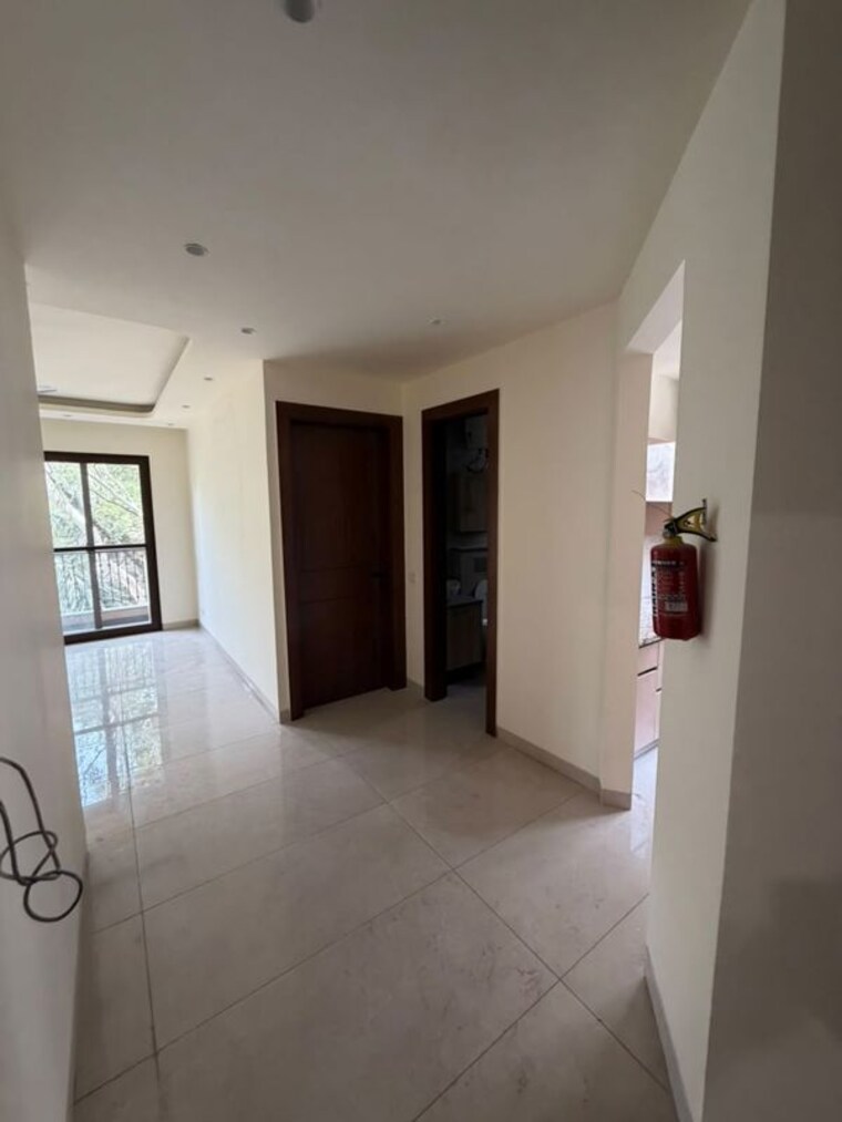Room, east of kailash 2 Bedroom 100 Sq.Yd. Builder Floor In East Of Kailash Delhi 10508702