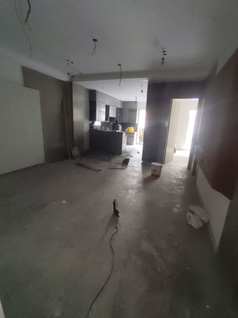  Parking, vikas puri 3 Bedroom 200 Sq.Yd. Builder Floor In Vikas Puri Delhi 10508712