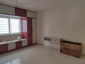 Room in 3 BHK Apartment at Manjeera Diamond Towers, Gopanpally – for Sale