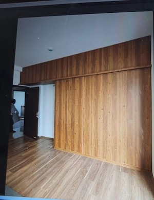 Room in 3 BHK Apartment at Prestige Misty Waters Vista Towers, Hebbal – for Rent