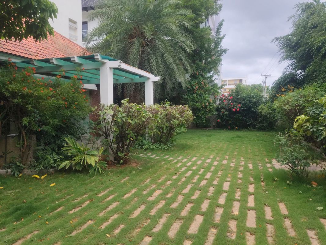6 BHK + Prayer Room,Servant Room,Study Room,Extra Room,Basement,Store Room 80000 Sq.Ft. Independent House in Aditya Mansion Jubilee Hills