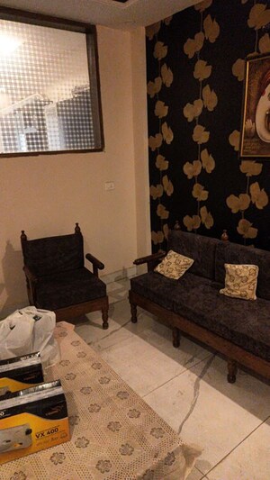 Living Room in 3 BHK Apartment at Sunshine Enclave, Vip Road – for Rent