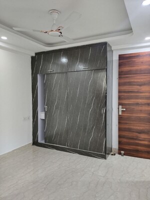 Room in 2 BHK Apartment at Panchsheel Vihar – for Rent