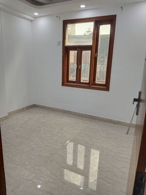 Room in 2 BHK Apartment at Panchsheel Vihar – for Rent