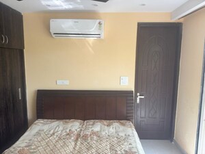 Bedroom in 2 BHK Builder Floor at Sector 55 – for Rent