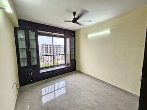 Room in 3 BHK Apartment at Ratu – for Rent