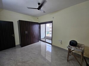 Room in 3 BHK Apartment at Ratu – for Rent