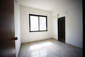 Room in 3 BHK Apartment at Vastral – for Sale