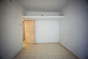 Room in 1 BHK Apartment at Vejalpur – for Sale
