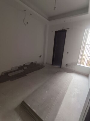 Room in 3 BHK Builder Floor at Vikas Puri – for Sale