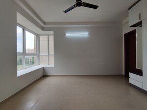 Room in 2 BHK Apartment at Bhartiya Nikoo Homes Phase 2, Thanisandra Main Road – for Rent