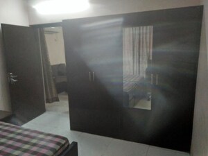 Room in 3 BHK Apartment at Sector 13 Dwarka – for Rent