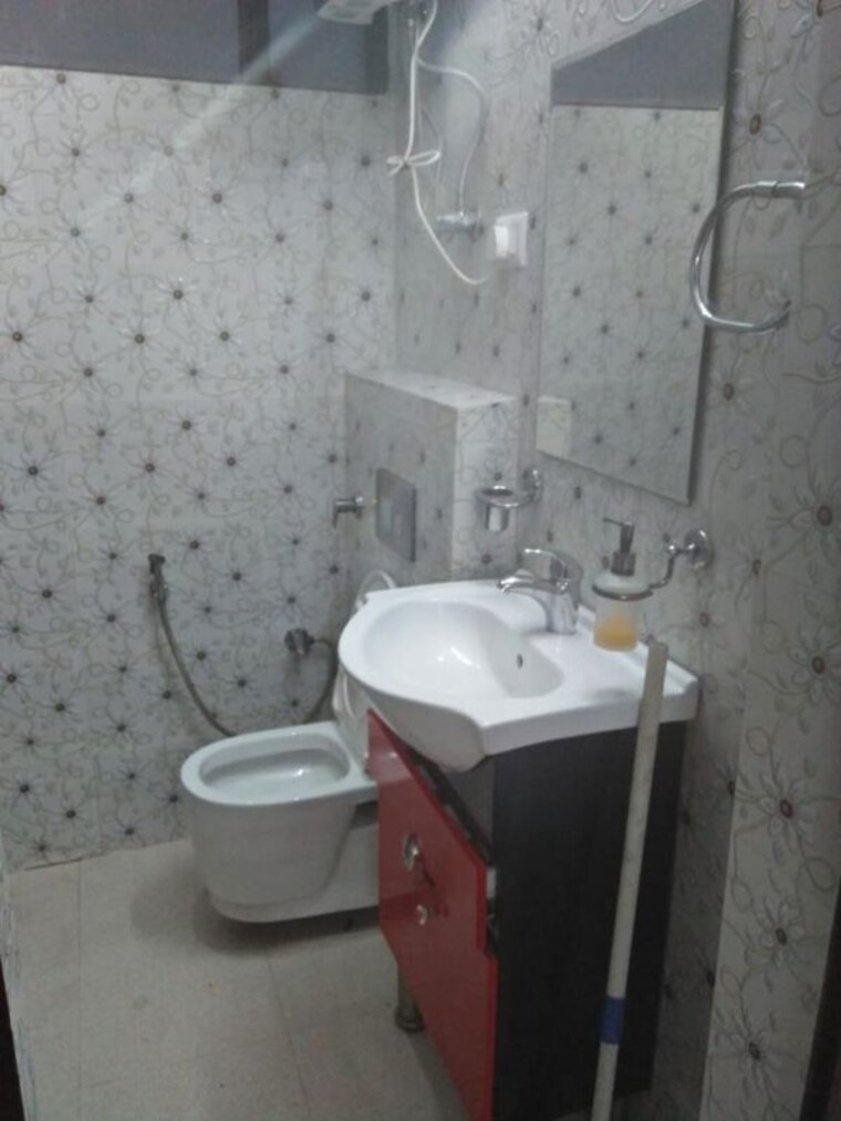 Bathroom, sector 13 dwarka 3 Bedroom 1600 Sq.Ft. Apartment In Sector 13 Dwarka Delhi 10508878