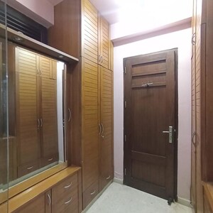 Room in 4 BHK Builder Floor at Sector 21 – for Rent