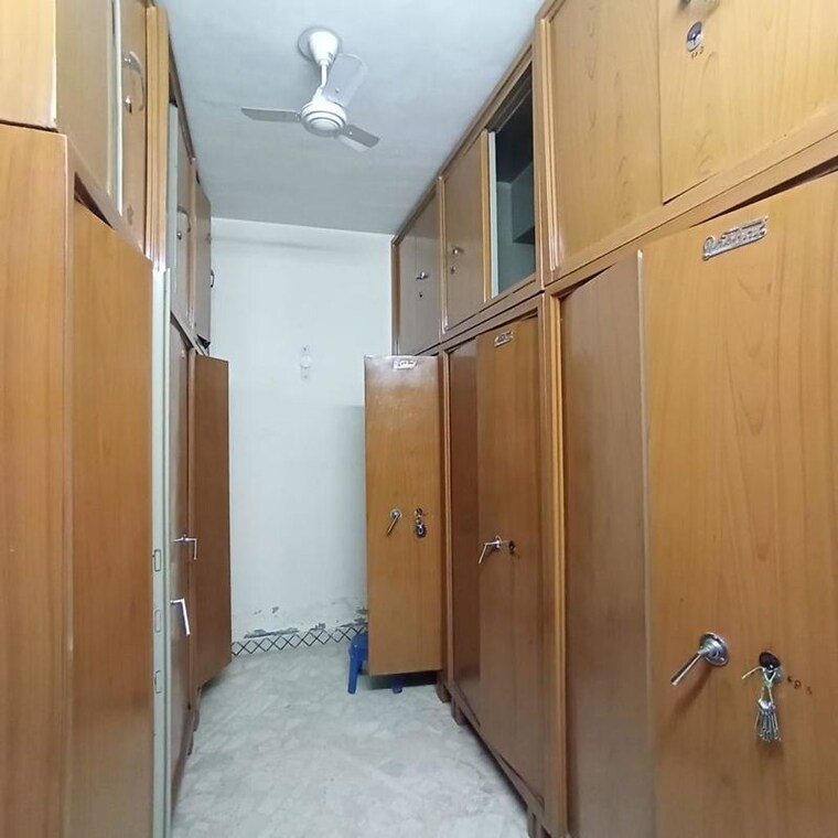 Bathroom, sector 21 4 Bedroom 2700 Sq.Ft. Builder Floor In Sector 21 Gurgaon 10508857