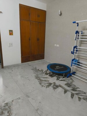 Team Area in 3 BHK Builder Floor at Sector 21 – for Rent