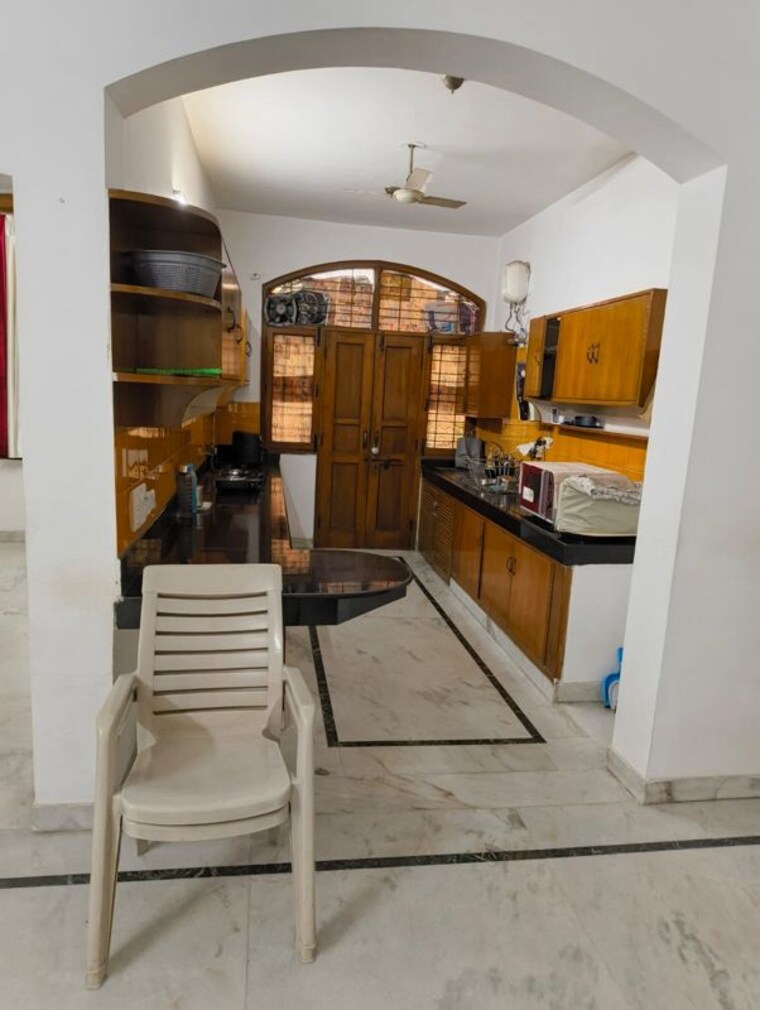 Living Room, sector 21 3 Bedroom 1500 Sq.Ft. Builder Floor In Sector 21 Gurgaon 10508911