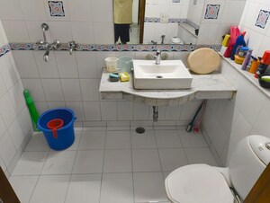 Bathroom in 3 BHK Builder Floor at Sector 21 – for Rent