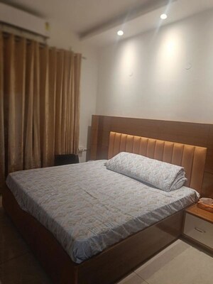 Bedroom in 3 BHK Builder Floor at Sector 21 – for Rent