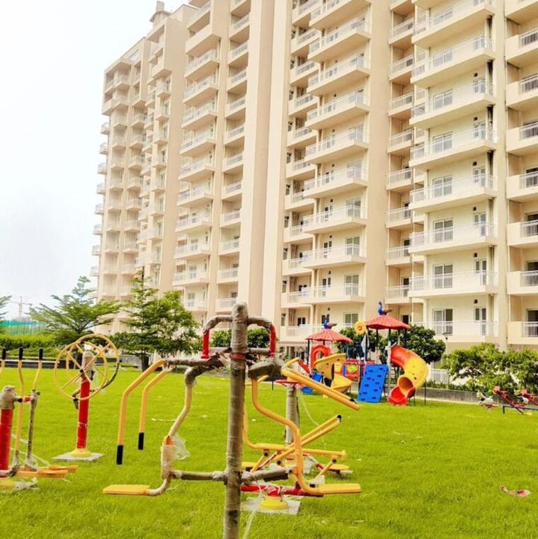 Exterior View, new palam vihar phase 3 3.5 Bedroom 2100 Sq.Ft. Apartment In New Palam Vihar Phase 3 Gurgaon 10508918