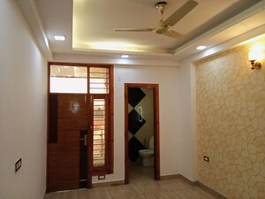 Room in 2 BHK Builder Floor at Niti Khand – for Sale