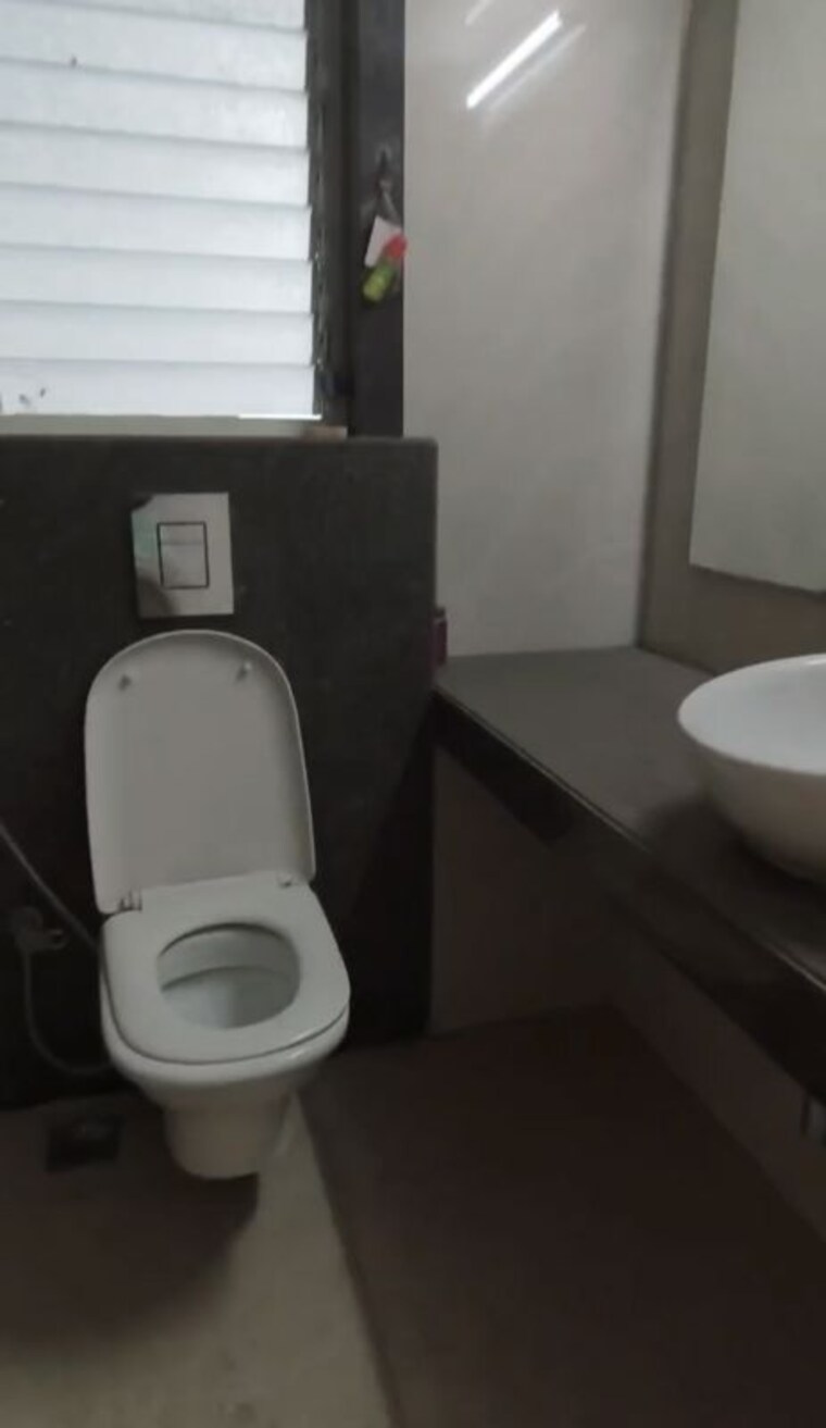 Bathroom, pawar nagar 3 Bedroom 1365 Sq.Ft. Apartment In Pawar Nagar Thane 10508944