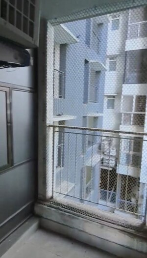 Room in 3 BHK Apartment at Pawar Nagar – for Rent