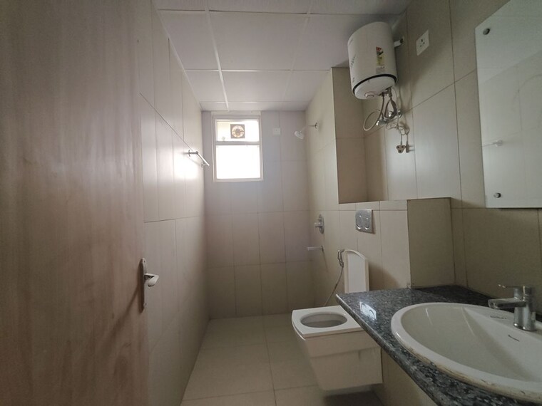 Bathroom, ss-linden 4 Bedroom 2800 Sq.Ft. Apartment In Sector 84 Gurgaon 10508949