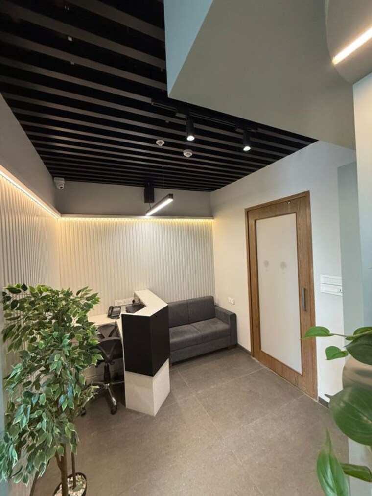 Team Area, one-lodha-place Commercial Office Space 650 Sq.Ft. In Lower Parel Mumbai 10508935