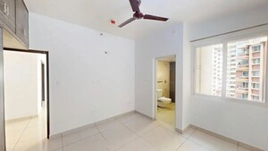 Room in 3 BHK Apartment at Prestige Lakeside Habitat Apartments, Gunjur – for Sale