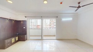 Room in 3 BHK Apartment at Prestige Lakeside Habitat Apartments, Gunjur – for Sale