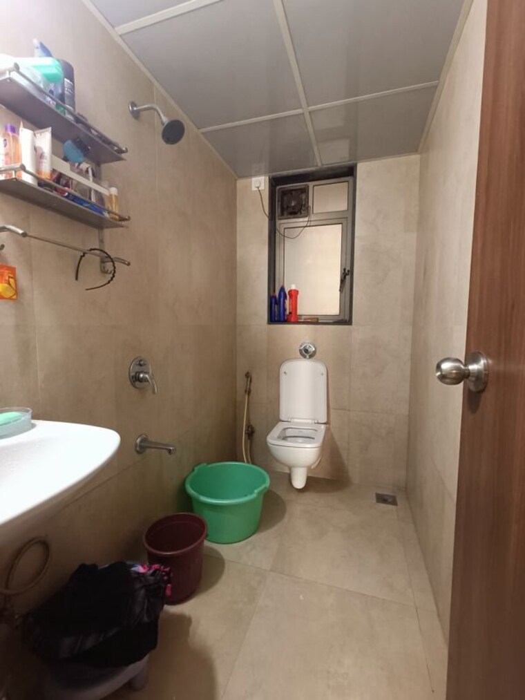 Bathroom, runwal-eirene 2 Bedroom 560 Sq.Ft. Apartment In Balkum Pada Thane 10508974