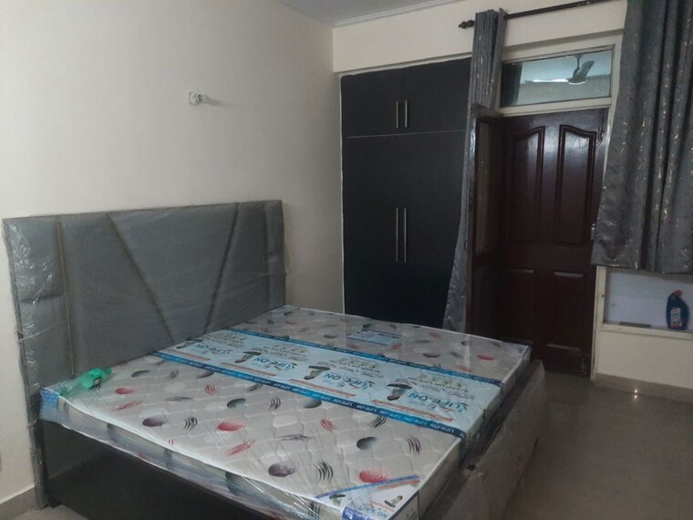 Bedroom, amrapali-sapphire 3 Bedroom 1850 Sq.Ft. Apartment In Sector 45 Noida 10508977