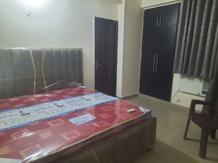 Bedroom, amrapali-sapphire 3 Bedroom 1850 Sq.Ft. Apartment In Sector 45 Noida 10508977