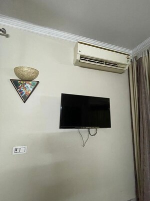 Furnished Amenities in 2 BHK Apartment at Sector 4 Dwarka – for Rent